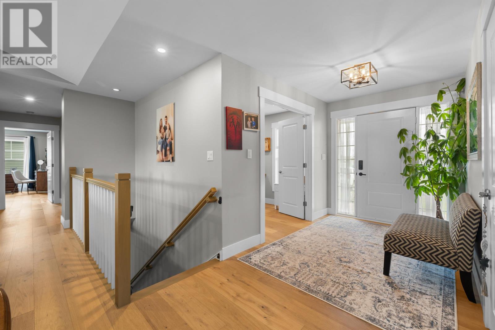 31 Lantern Crescent Property Photo 9