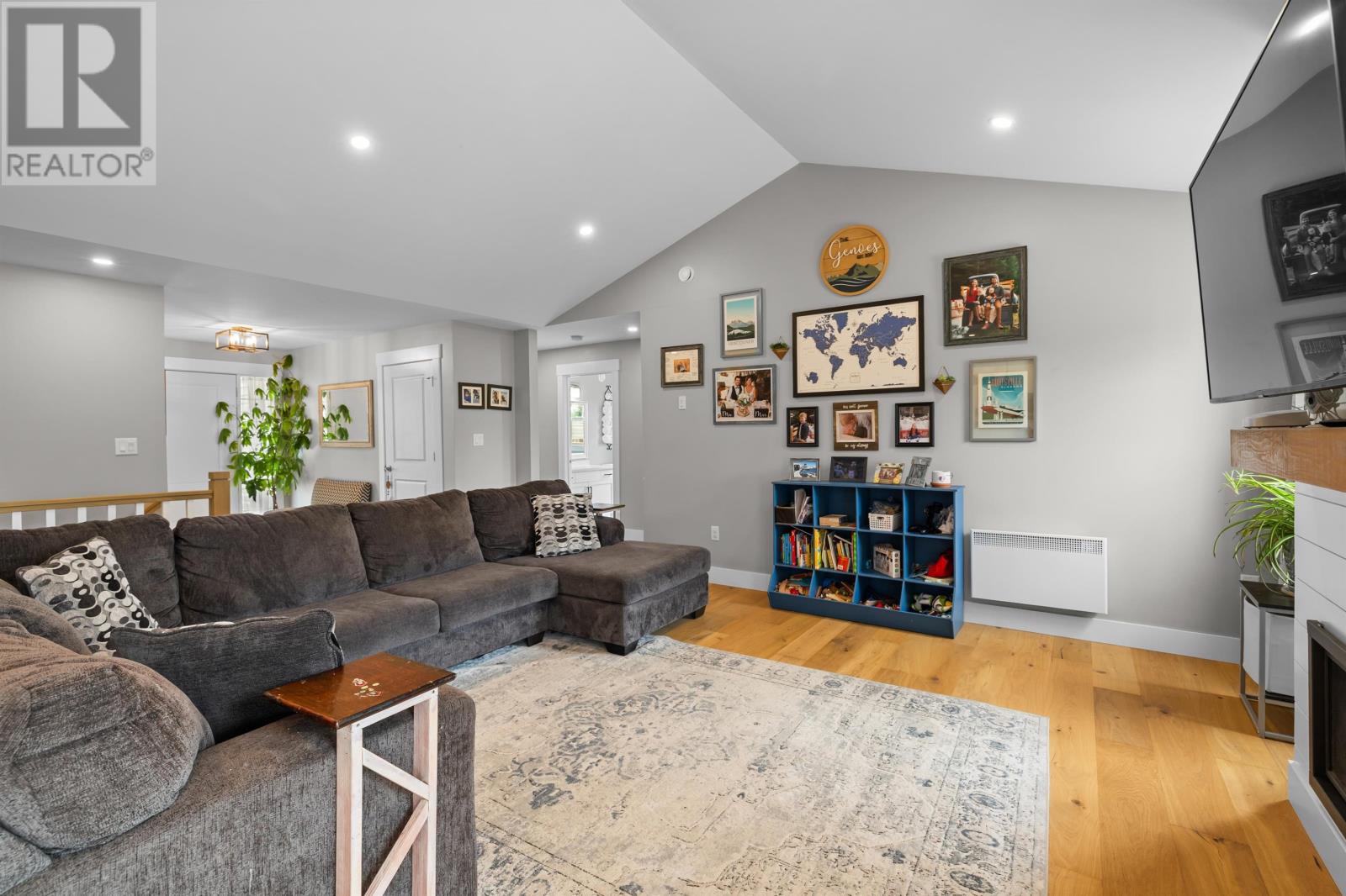 31 Lantern Crescent Property Photo 20