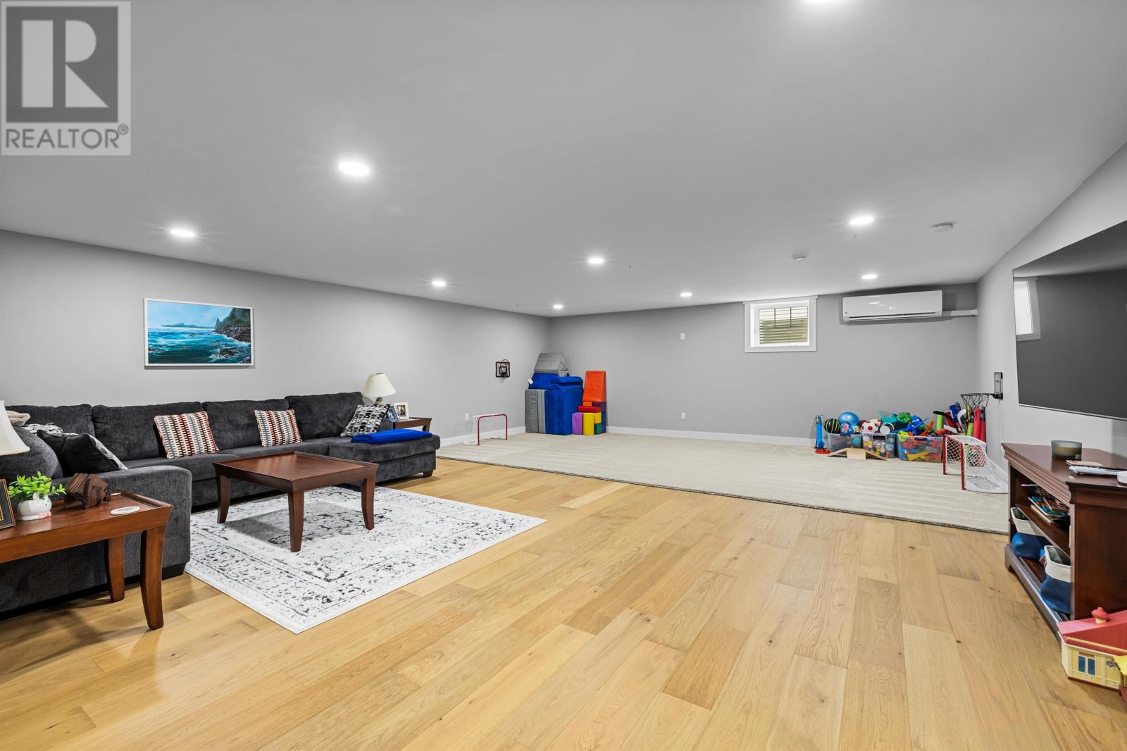 31 Lantern Crescent Property Photo 36