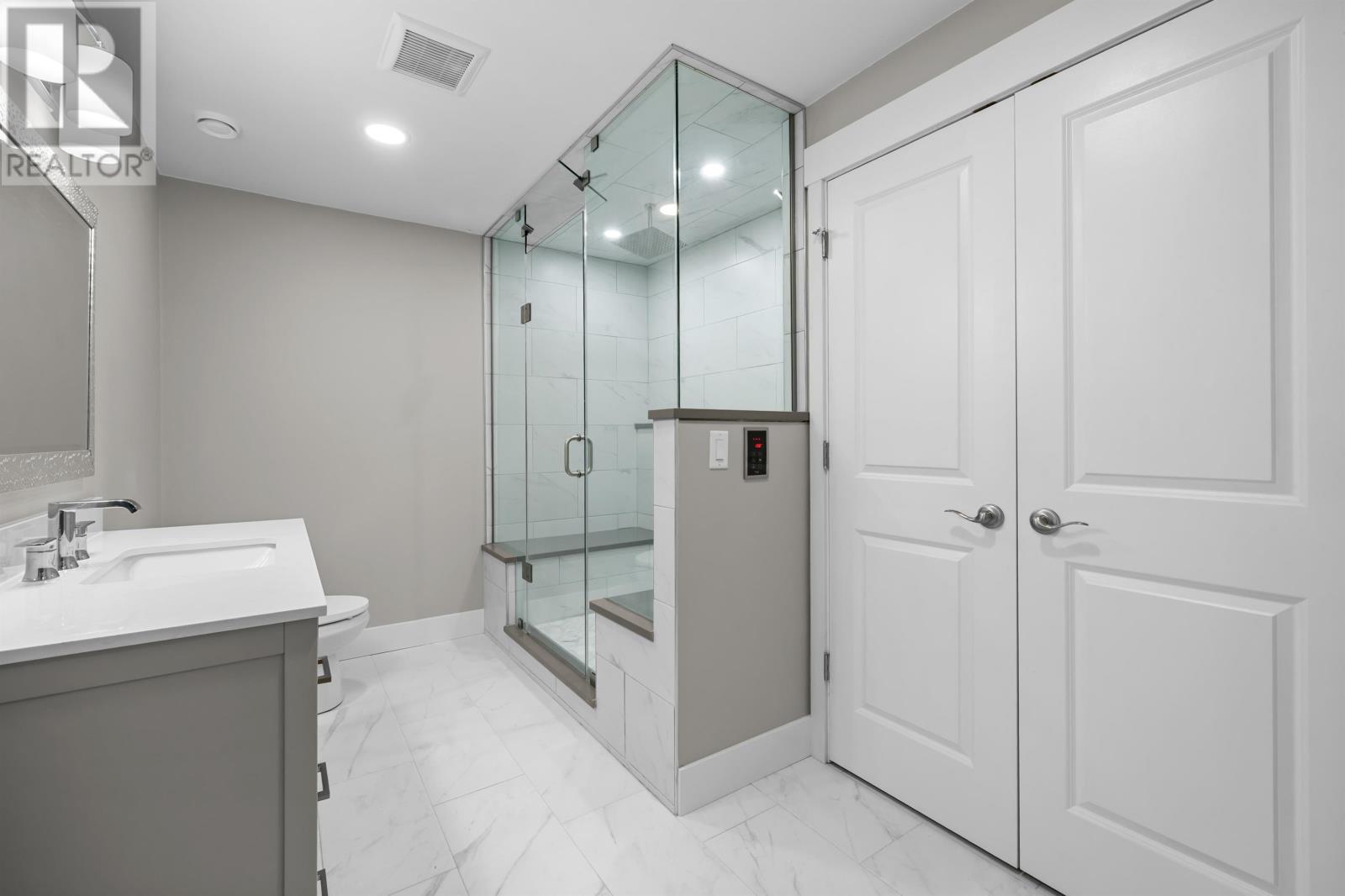 31 Lantern Crescent Property Photo 42