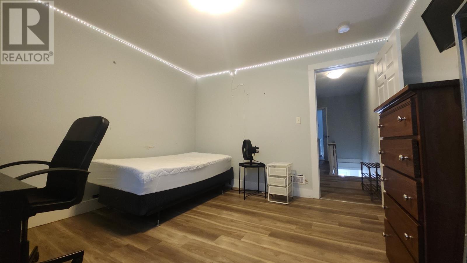 Euston Street Property Photo 8