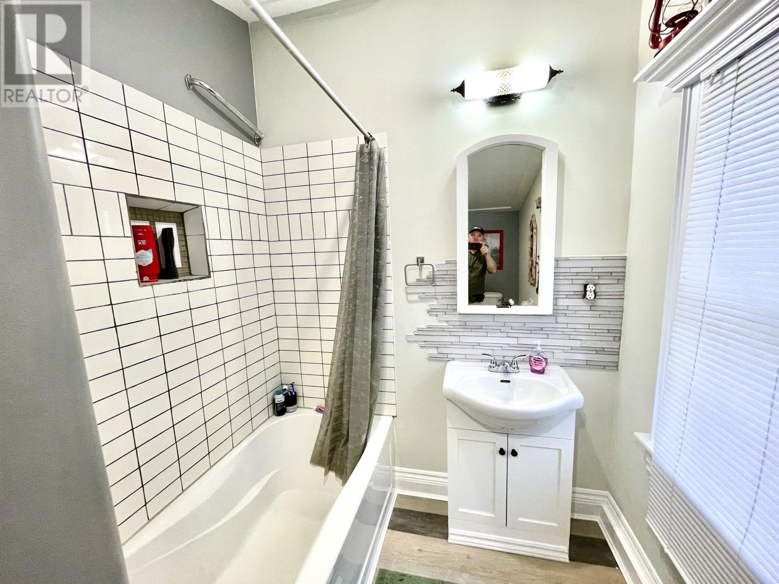 32756 Route 2 Property Photo 18
