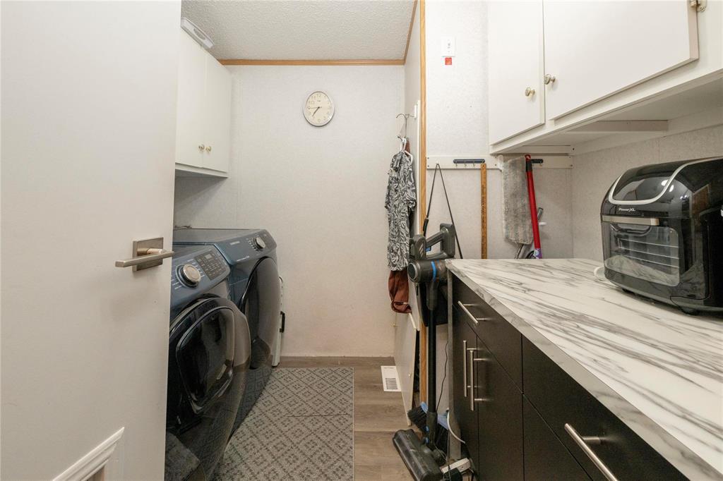 22 Sandpiper Bay Property Photo 6