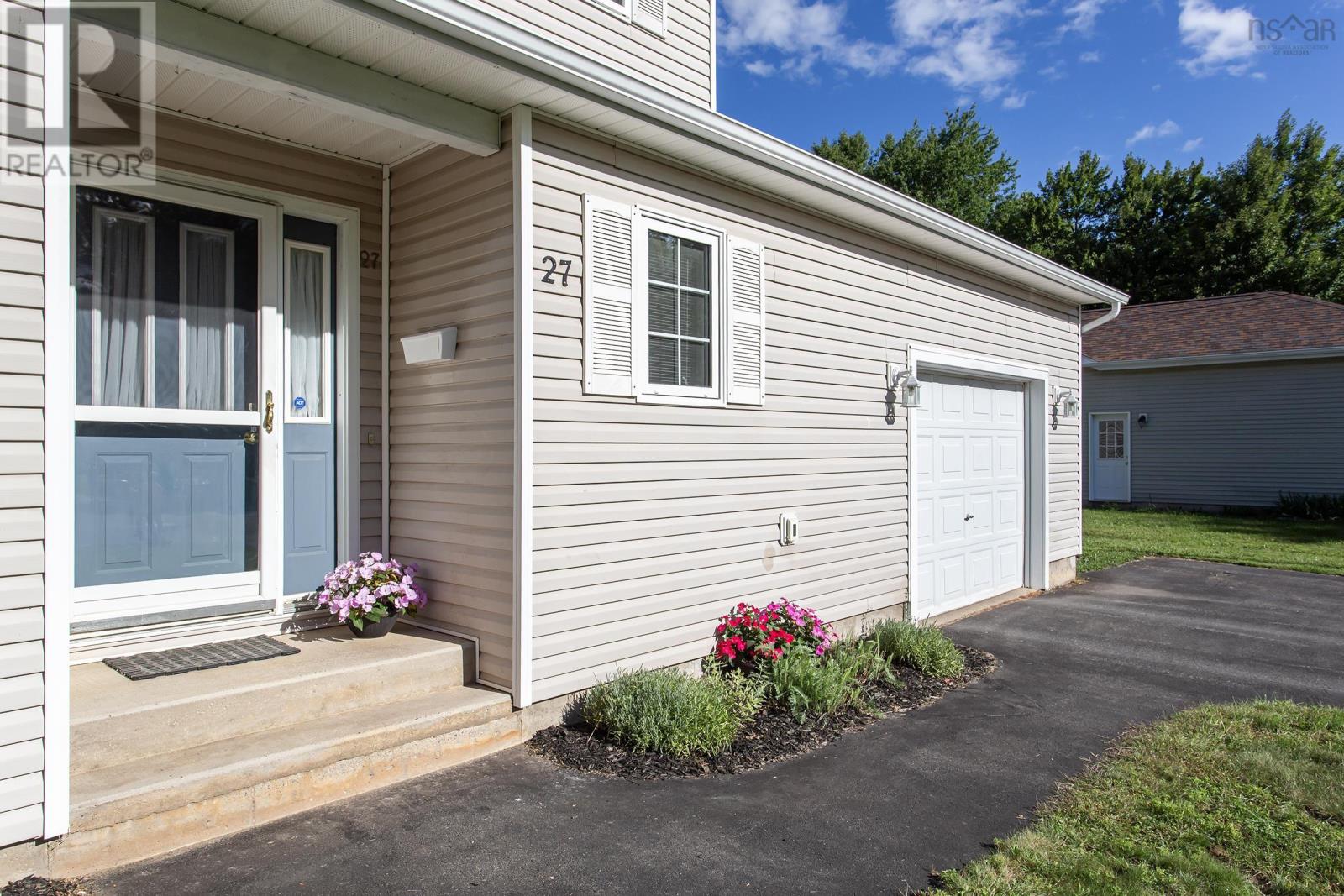 27 Pinecrest Drive Property Photo 10