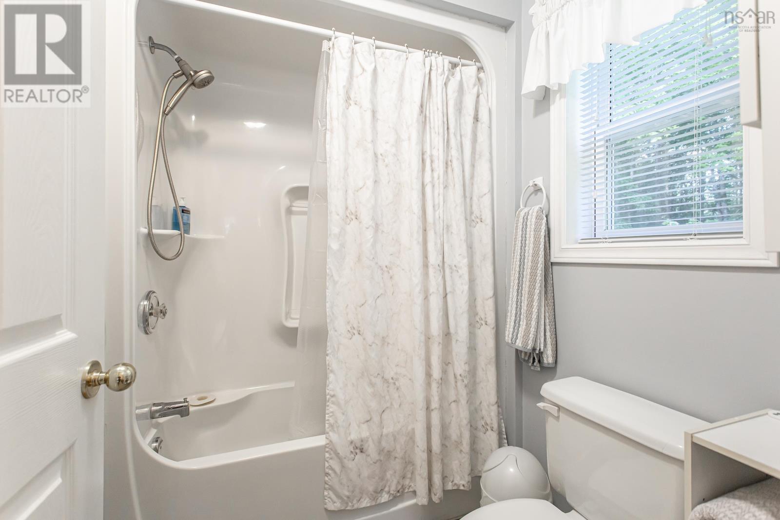 27 Pinecrest Drive Property Photo 23