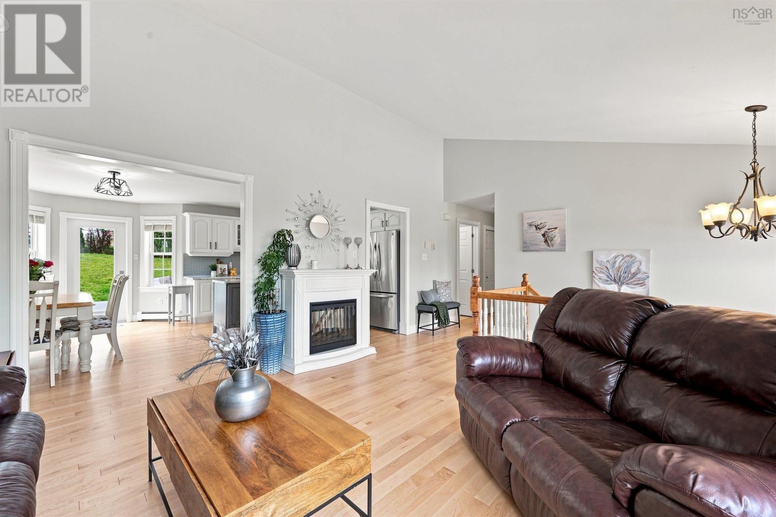 50 Falcon Crest Court Property Photo 7