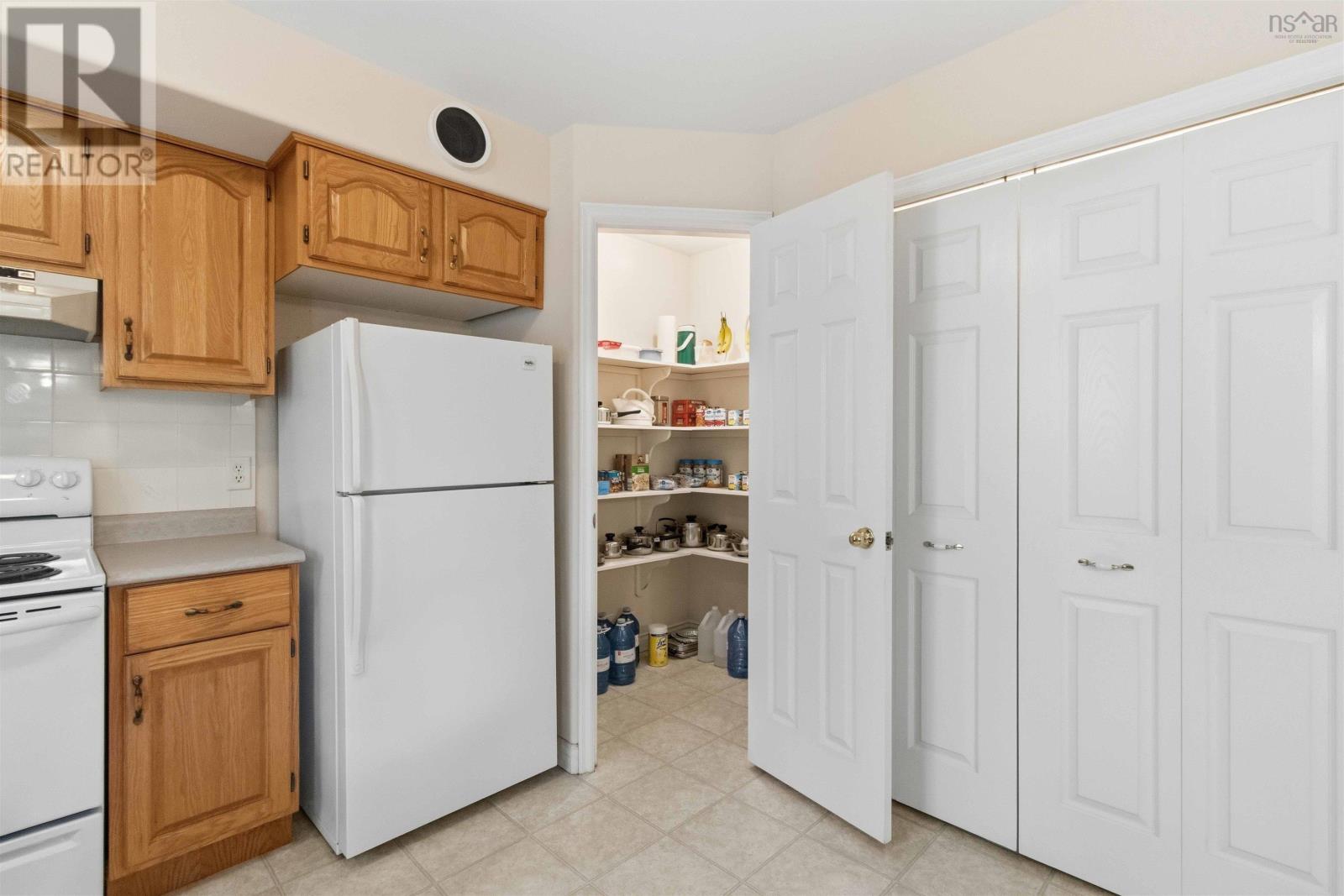 28 Fort Sackville Road Property Photo 13