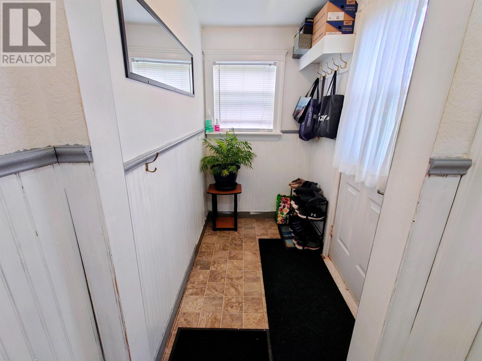 102 Brockville Street Property Photo 4