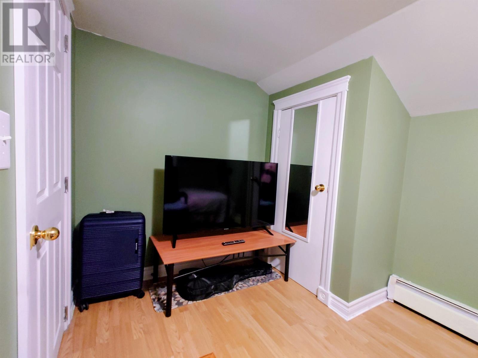 102 Brockville Street Property Photo 14