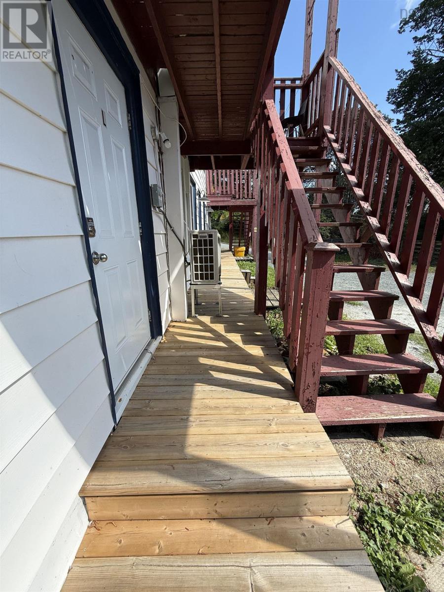 6&8 Tulip Street Property Photo 25