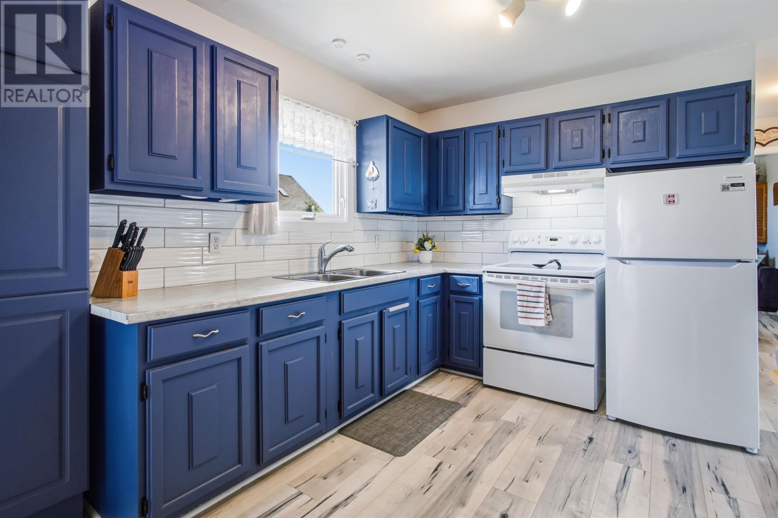 278 Basinview Crescent Property Photo 12