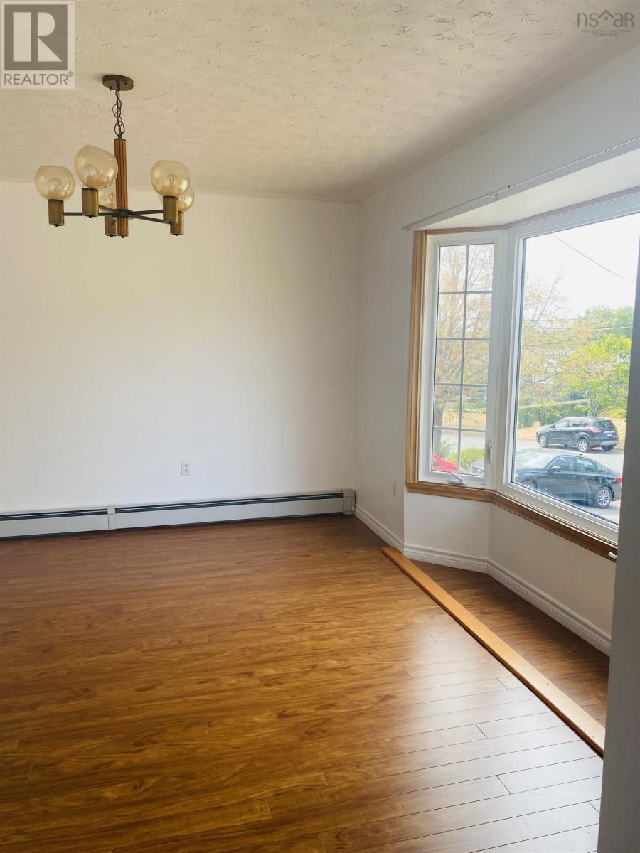 35 Gourok Avenue Property Photo 8