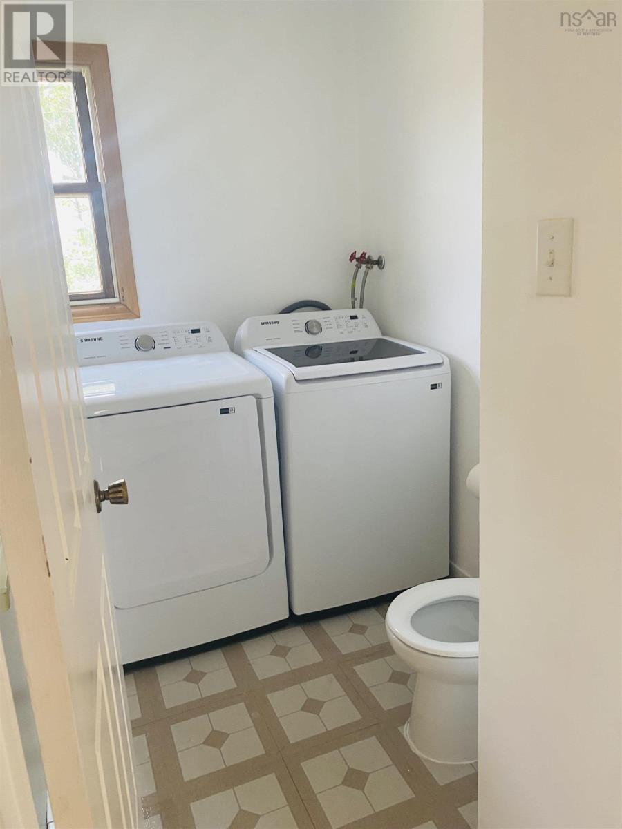 35 Gourok Avenue Property Photo 14