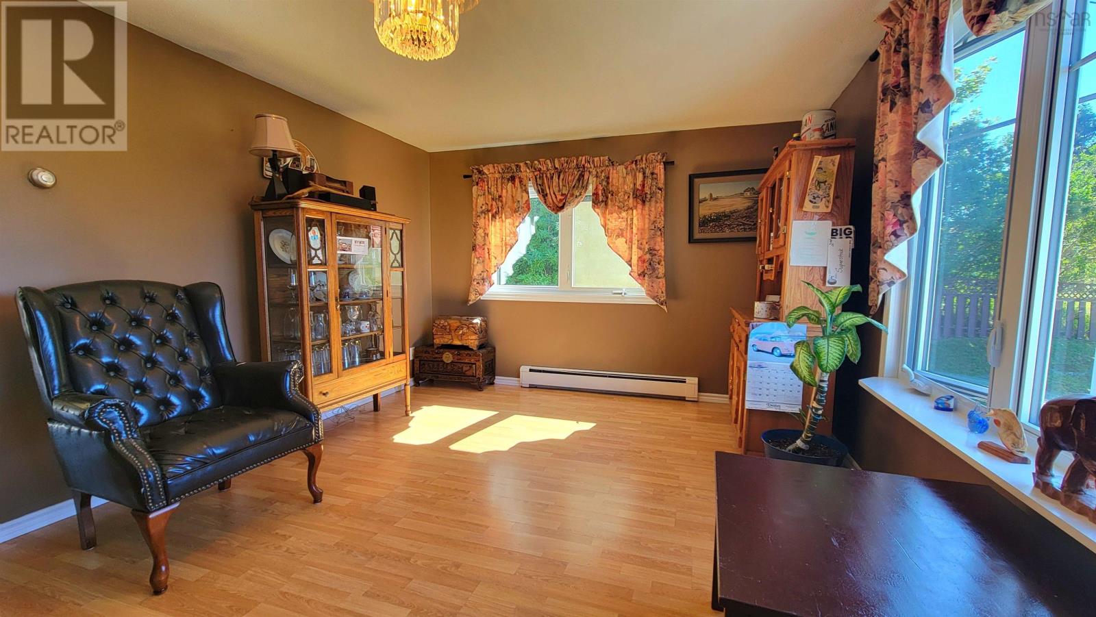 18 Cemetery Road Property Photo 16