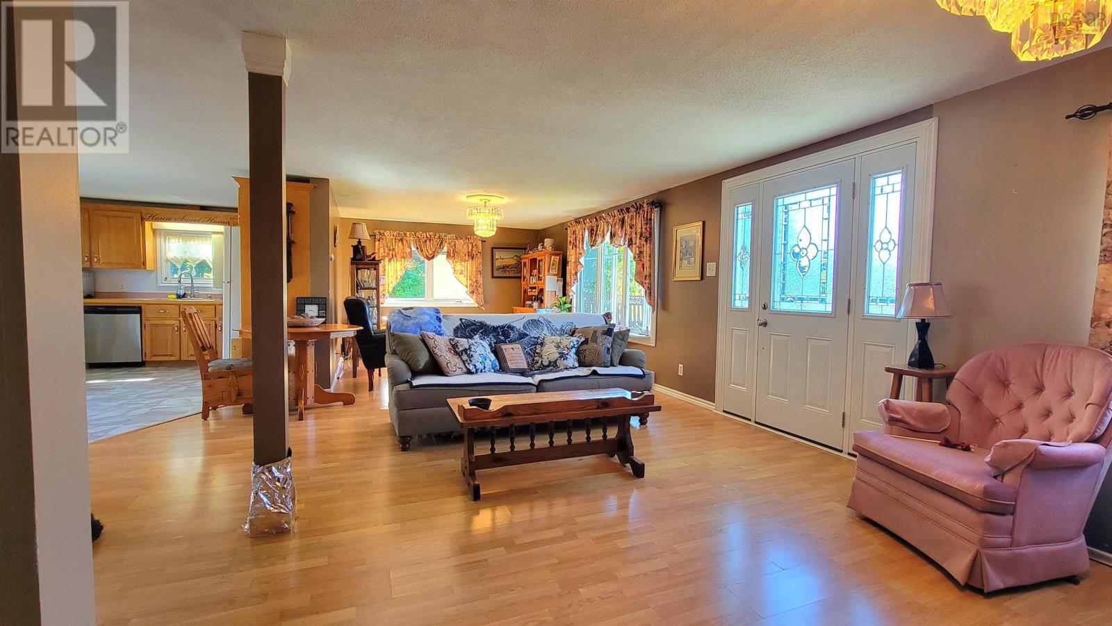 18 Cemetery Road Property Photo 19