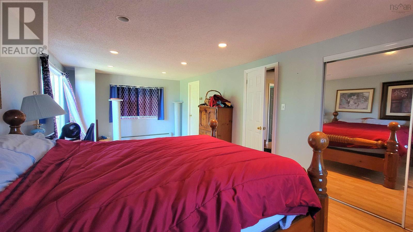 18 Cemetery Road Property Photo 24
