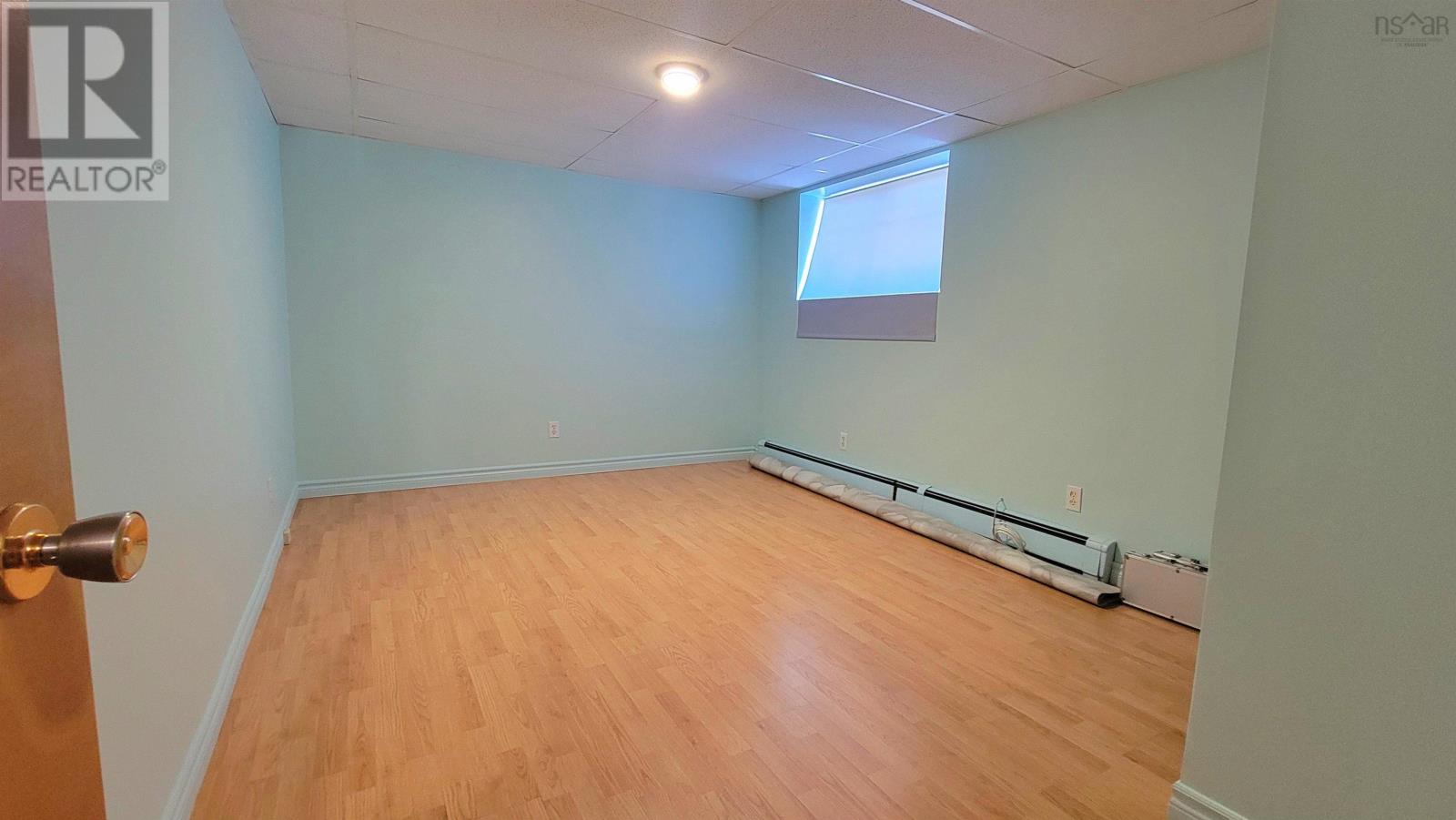 18 Cemetery Road Property Photo 28