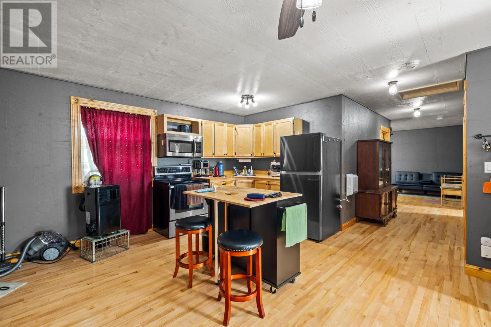 1366b Pownal Road Property Photo 16