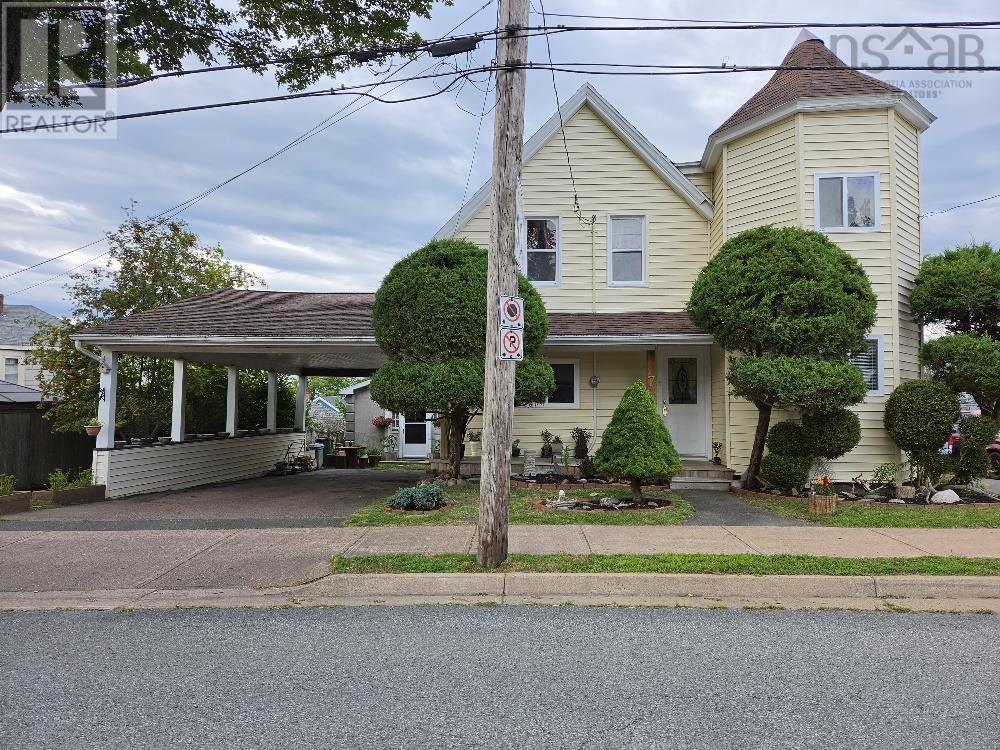 7 Douglas St