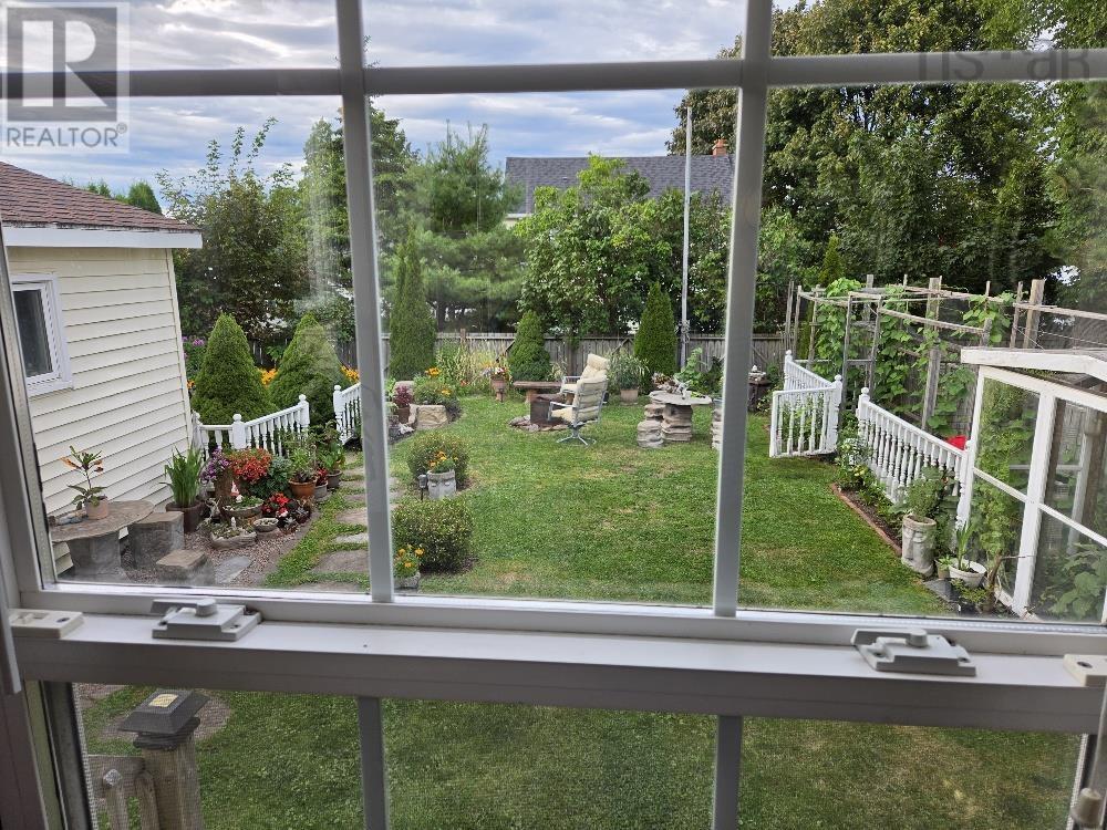 7 Douglas St Property Photo 30