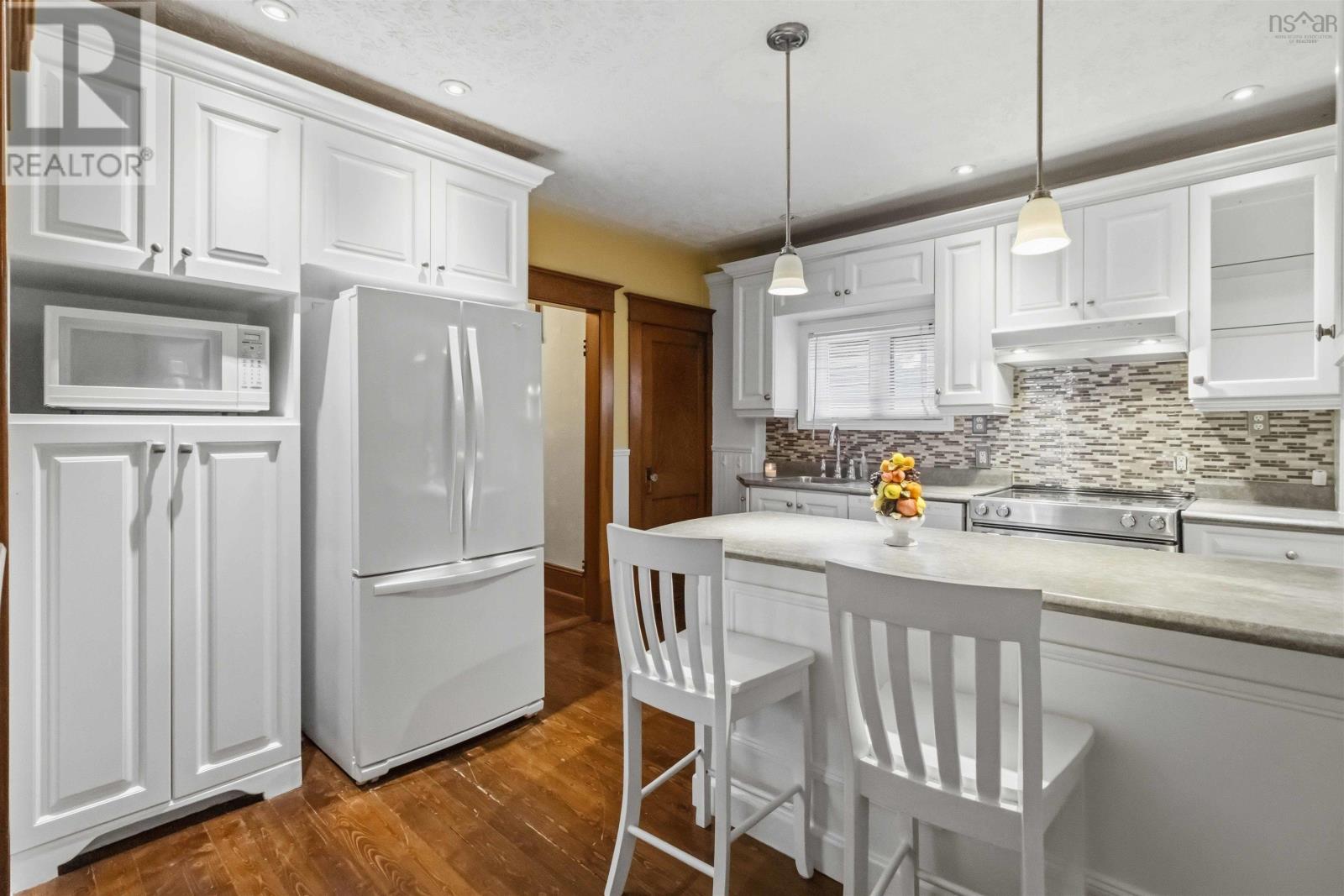 6296 Liverpool Street Property Photo 4