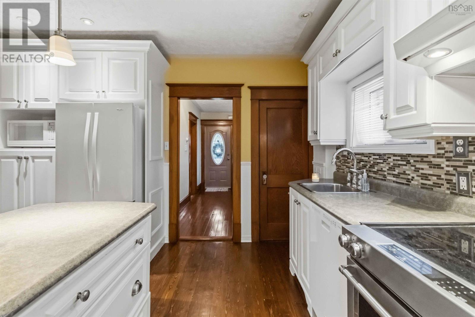 6296 Liverpool Street Property Photo 6