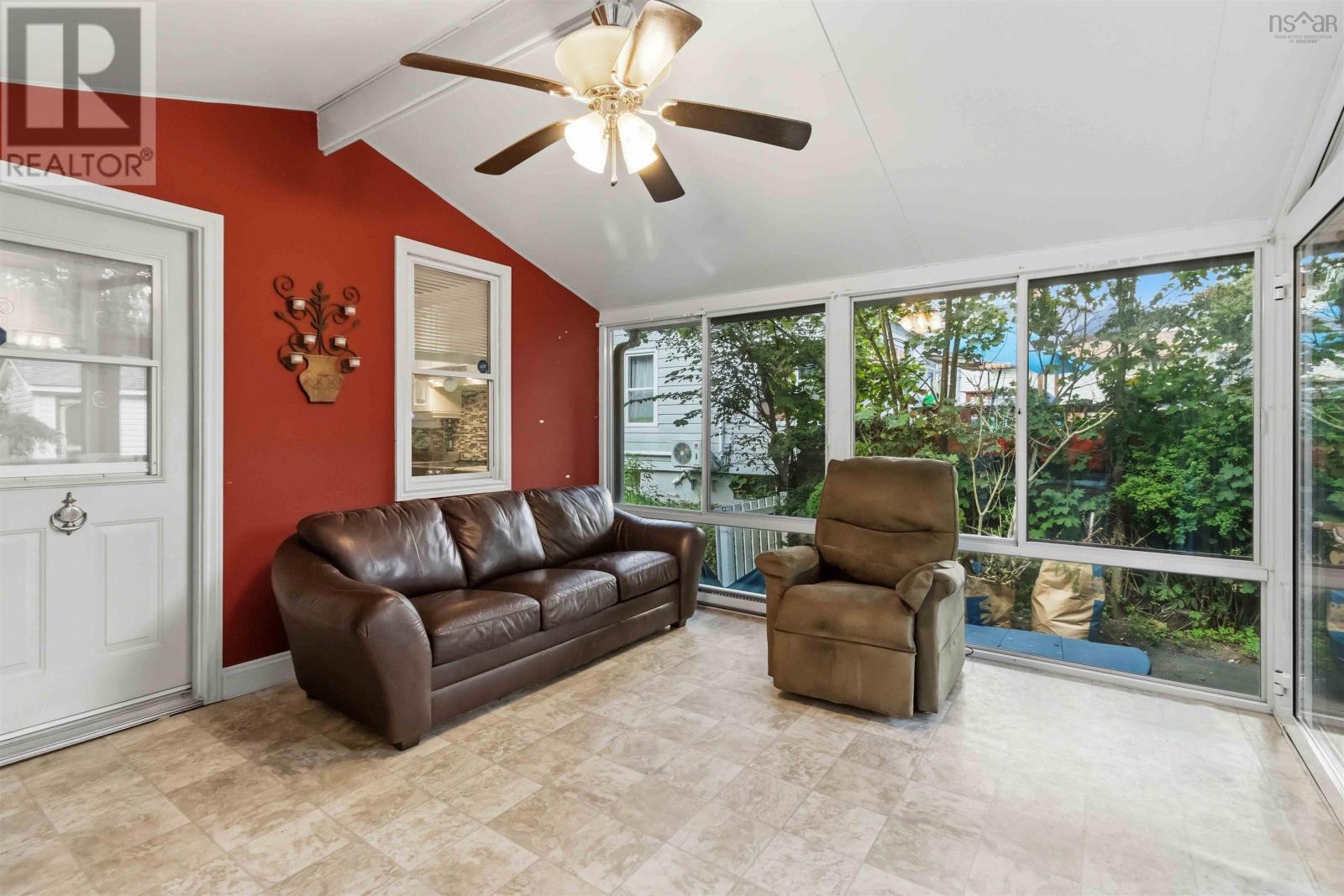 6296 Liverpool Street Property Photo 9
