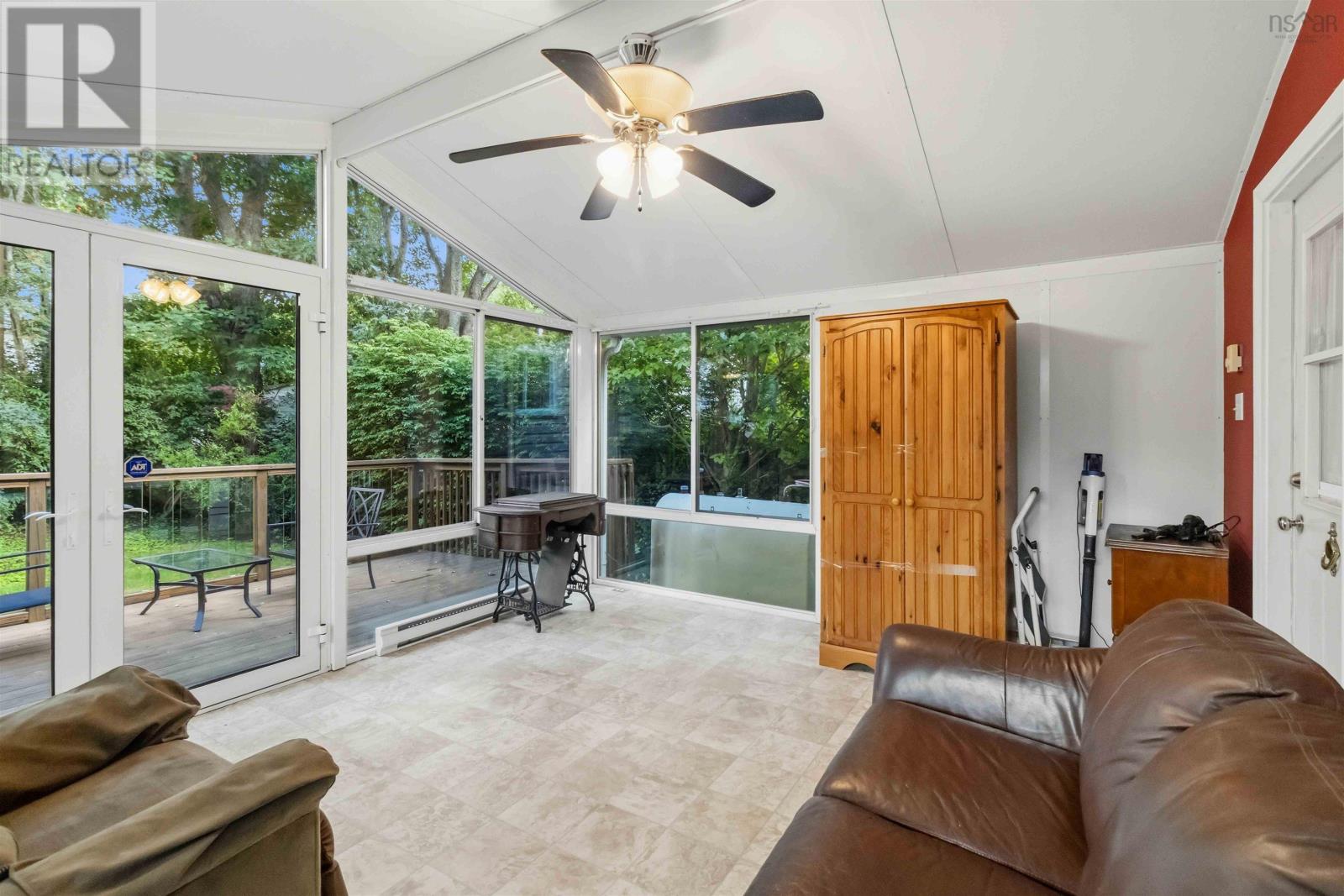 6296 Liverpool Street Property Photo 11