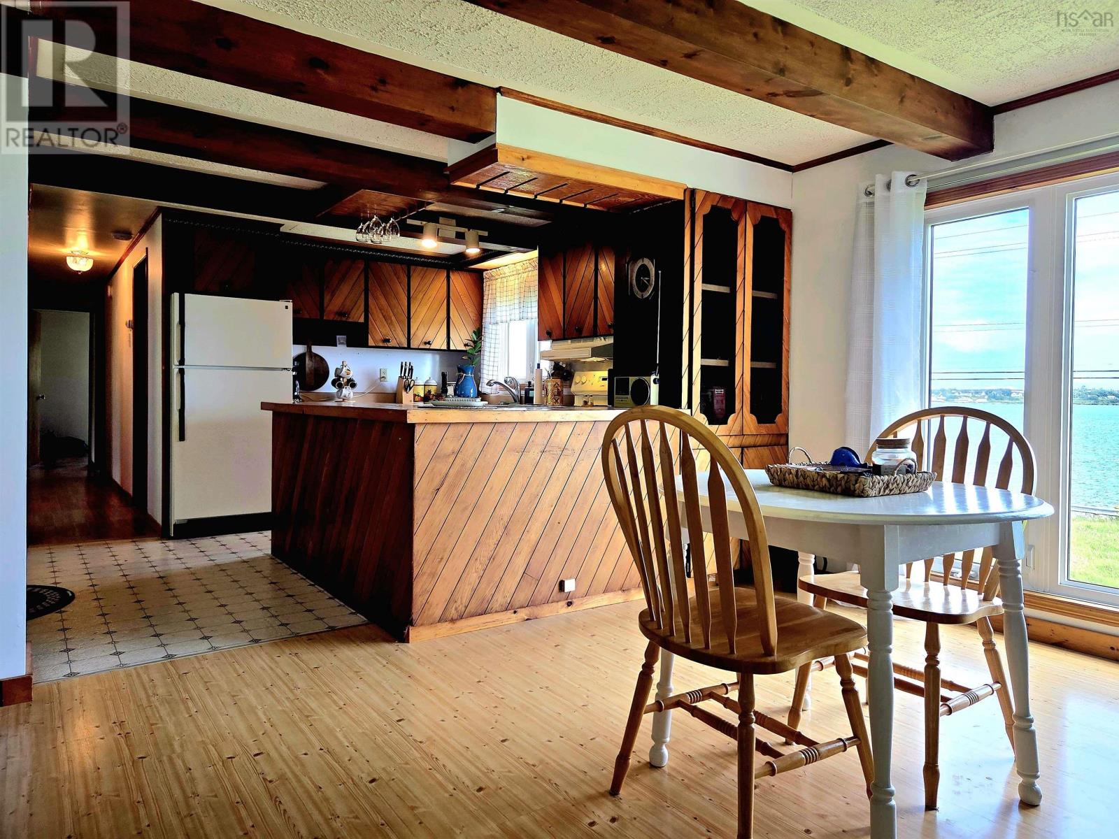 980 Highway 304 Property Photo 5