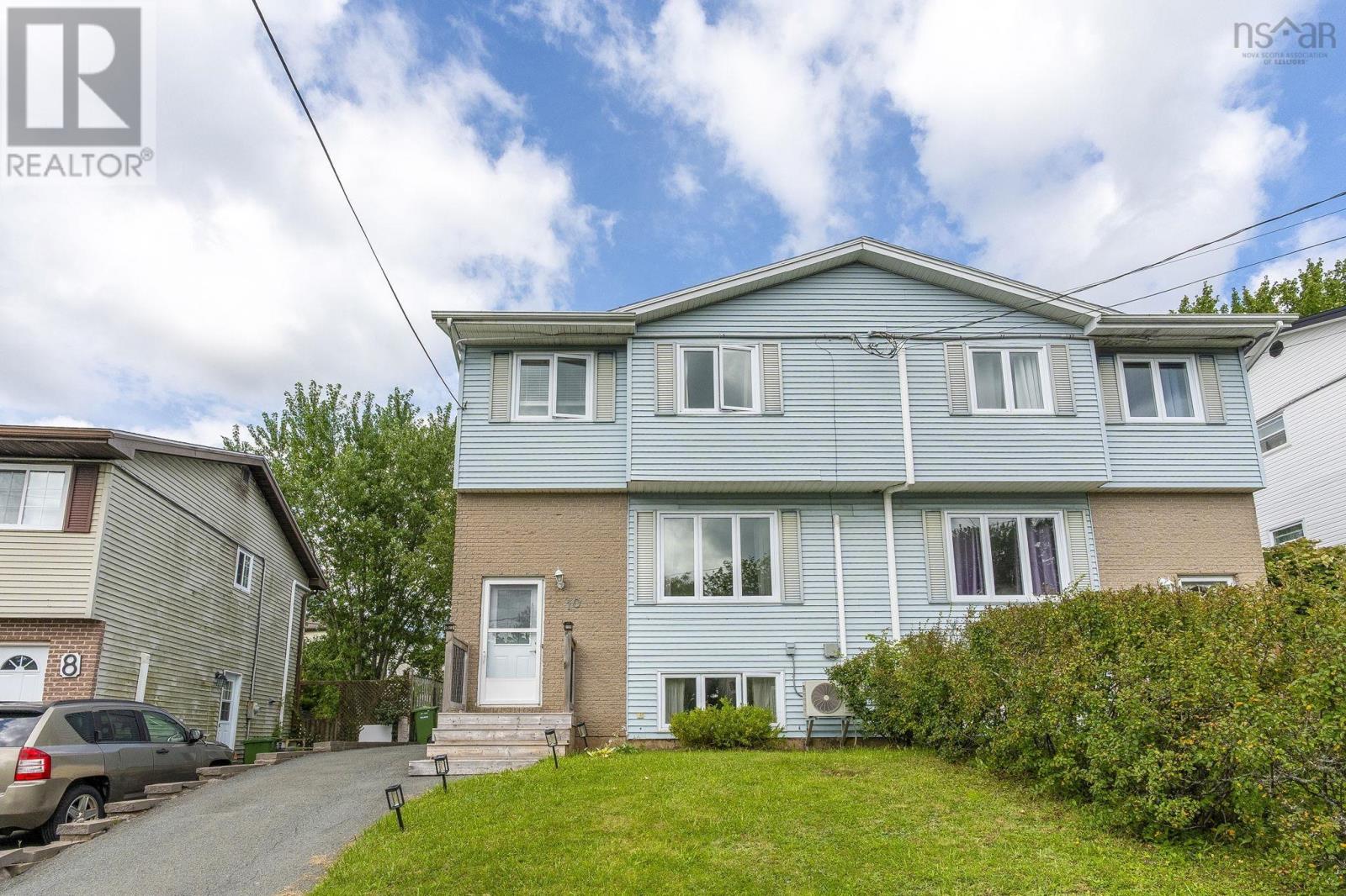 10 Lakehead Court