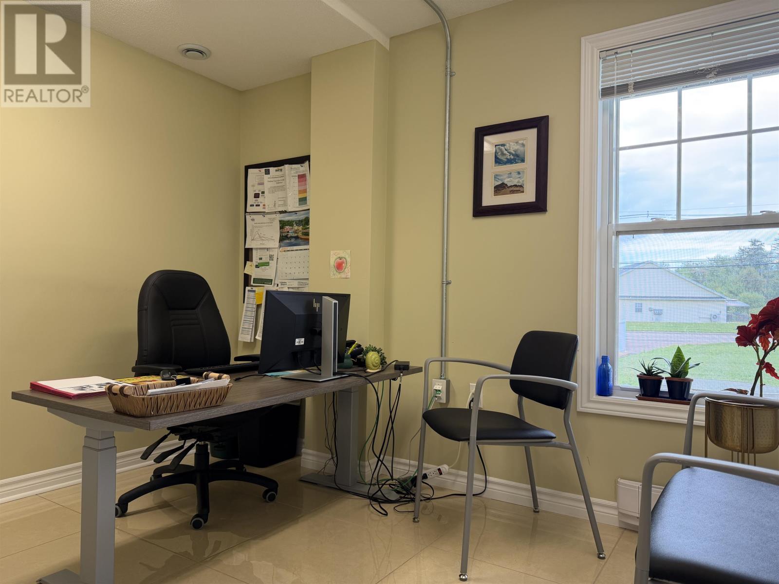 516 Macewen Road Property Photo 18