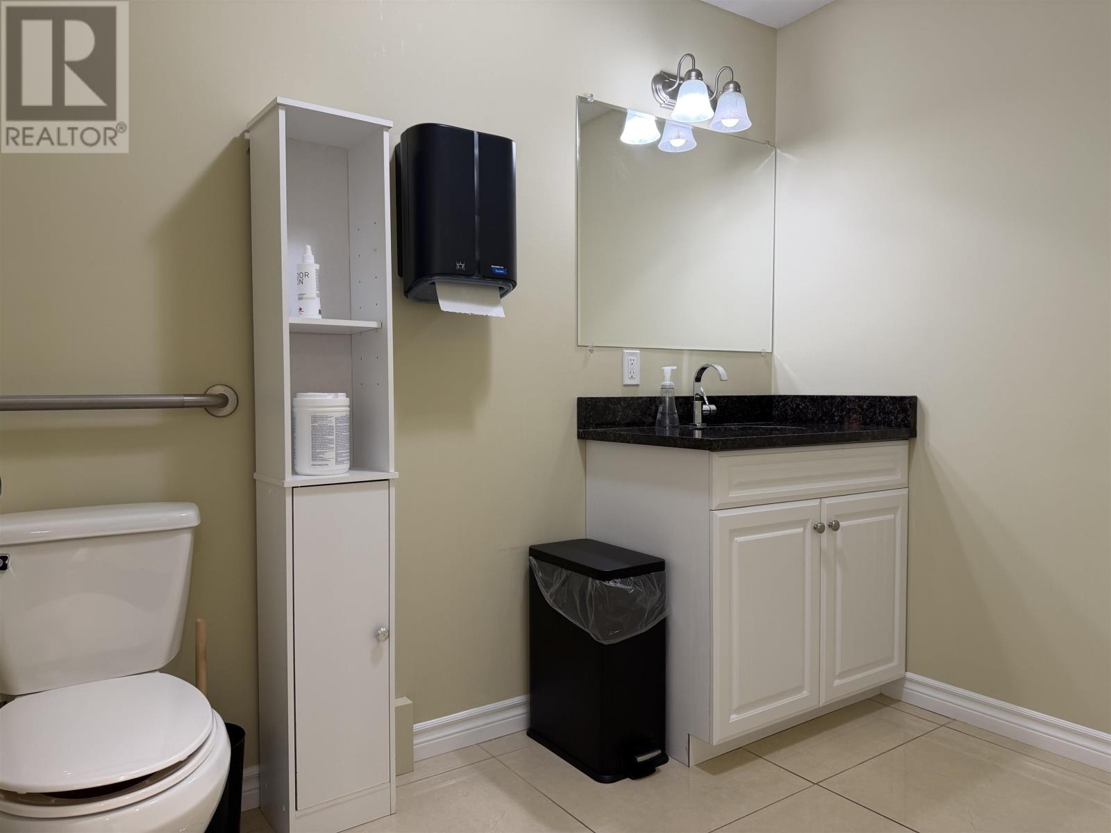 516 Macewen Road Property Photo 21