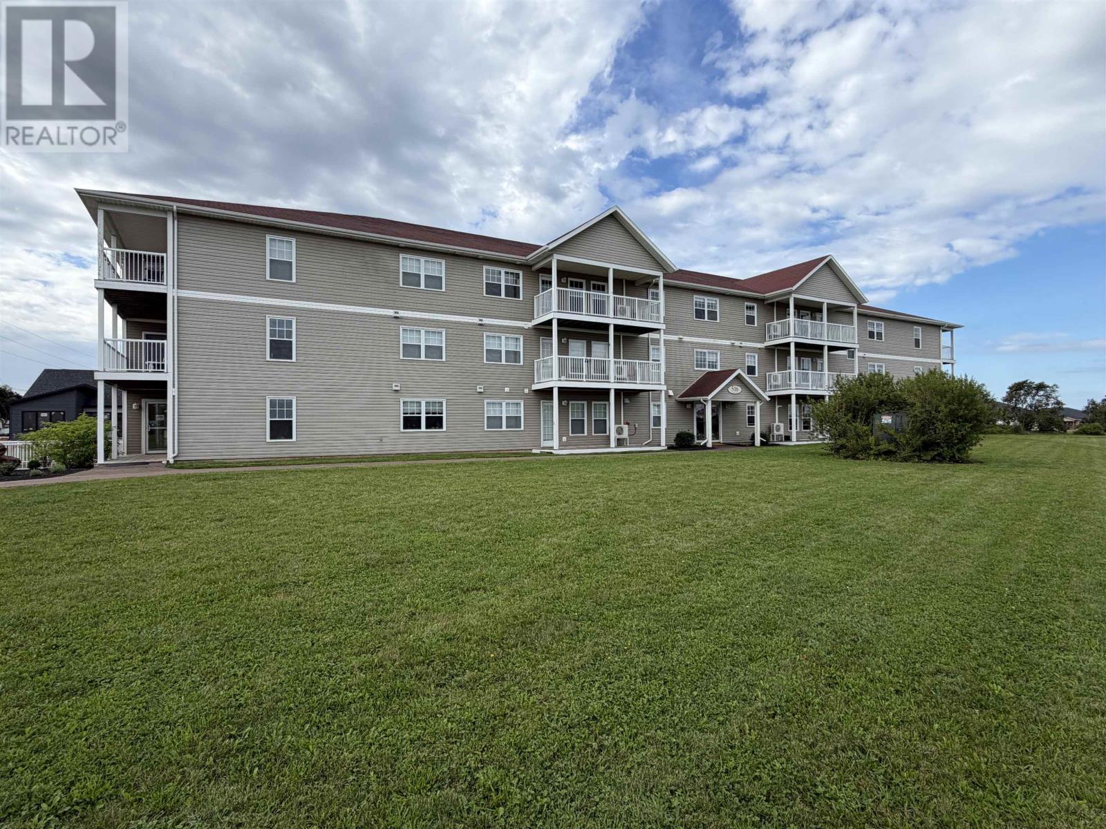 516 Macewen Road Property Photo 23