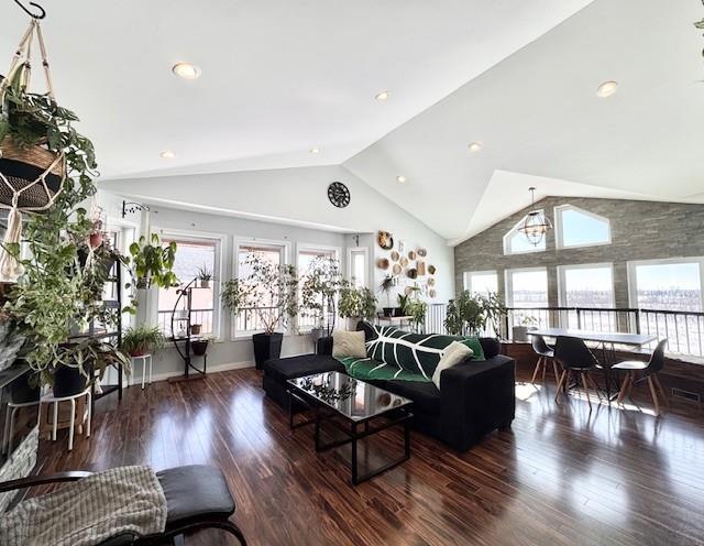 110 7th Avenue Property Photo 3