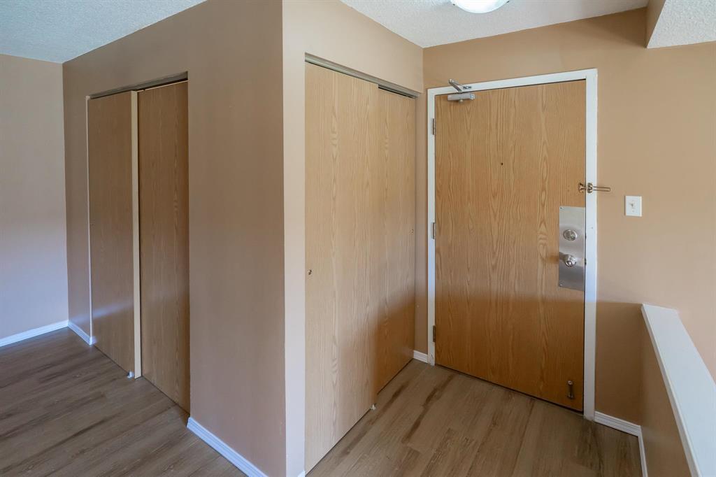 4111 120 Plaza Drive Property Photo 5