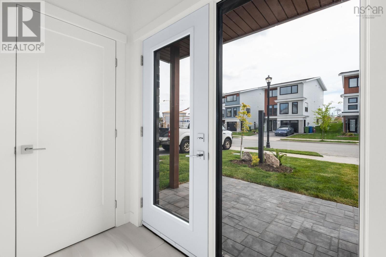 203 Brunello Boulevard Property Photo 3