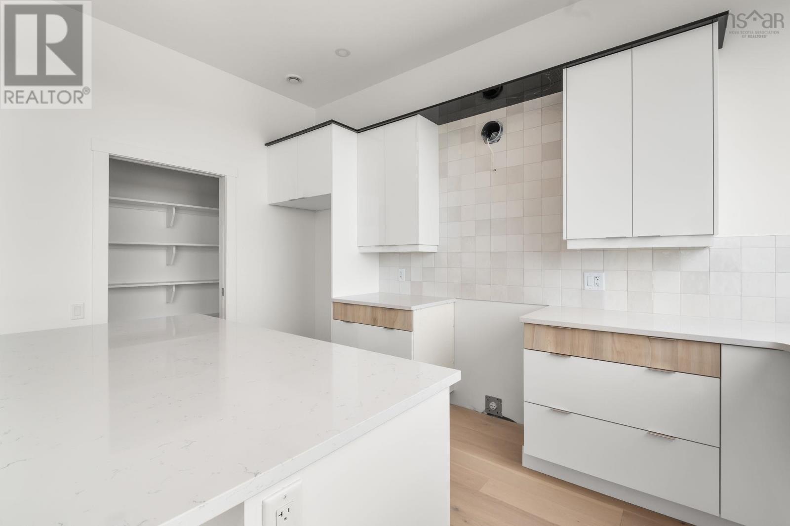 203 Brunello Boulevard Property Photo 14