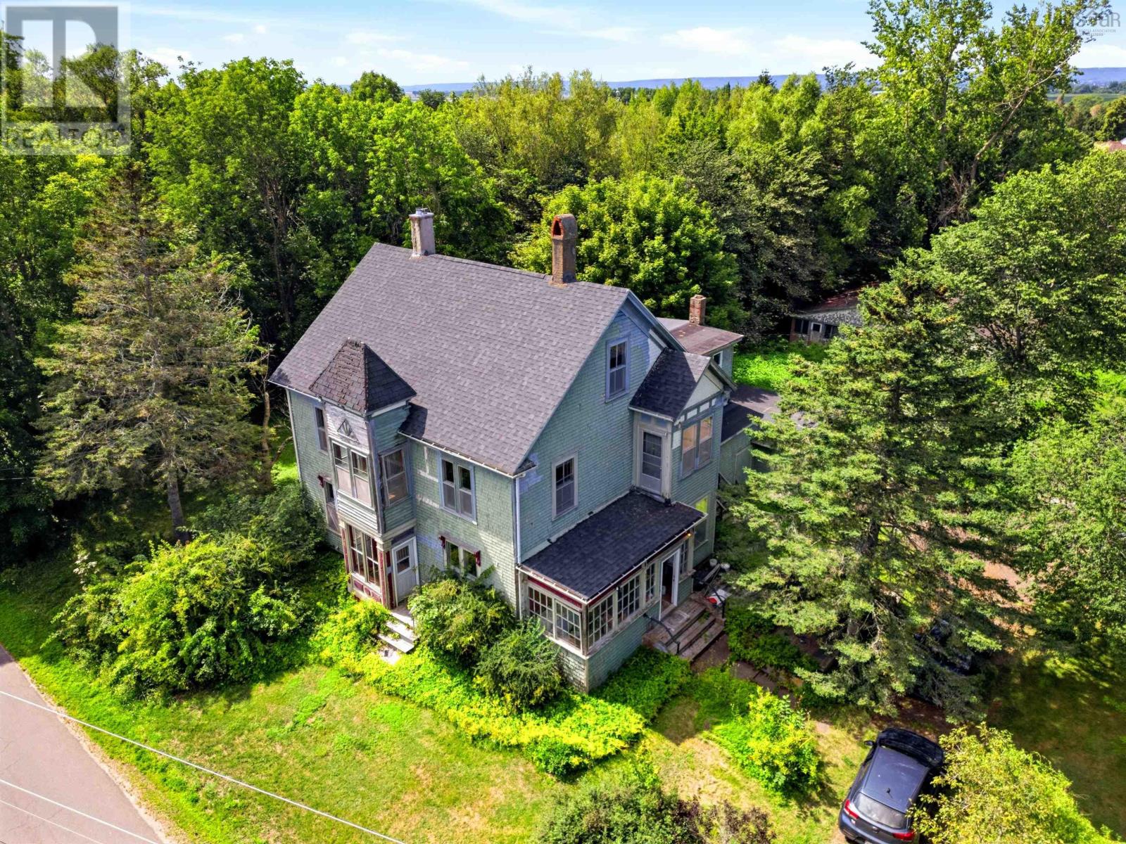 2105 & 2115 Grand Pre Road Property Photo 1