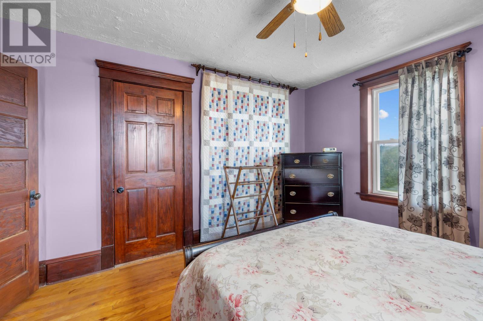 2605 St Mary's Road West Property Photo 43