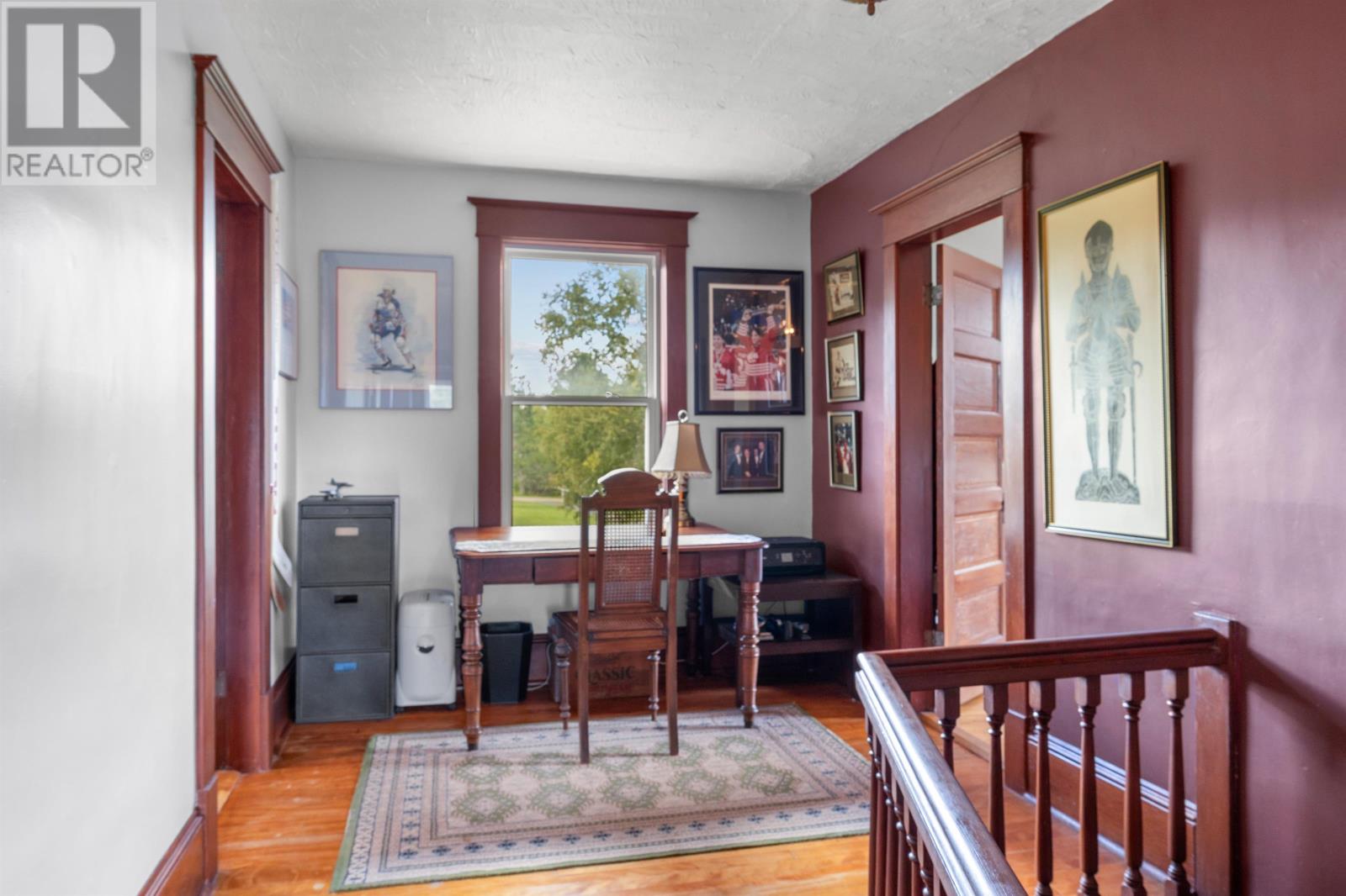 2605 St Mary's Road West Property Photo 46