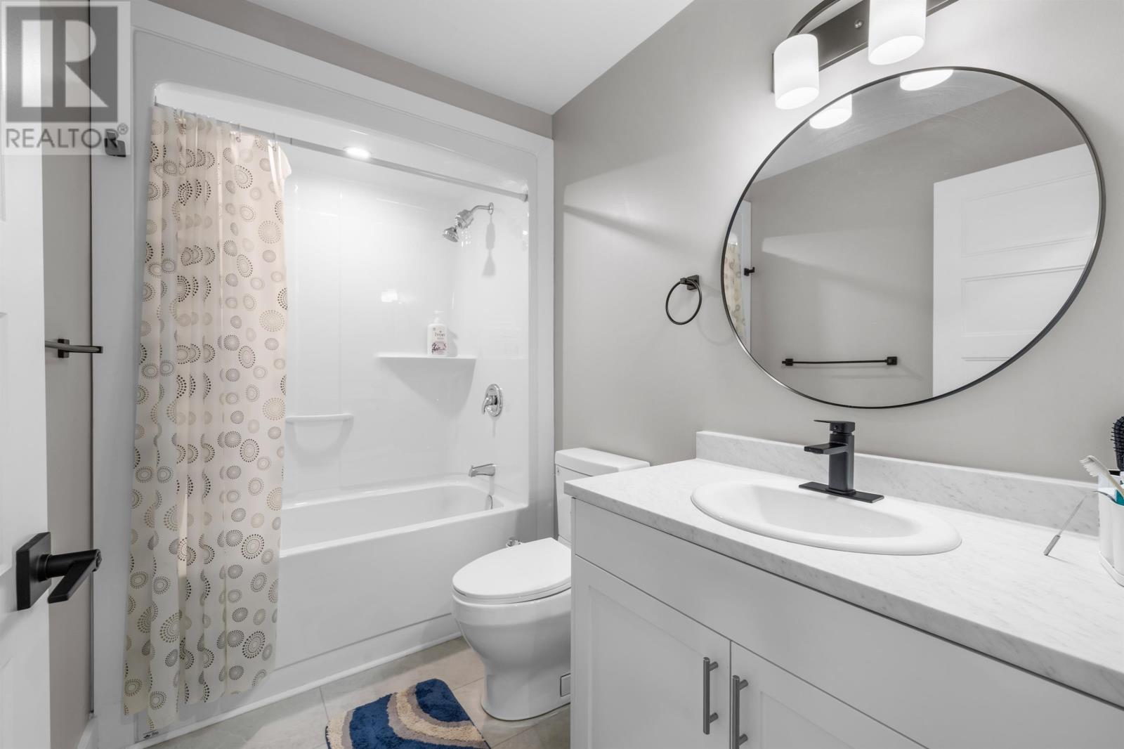 31 Starlite Street Property Photo 15