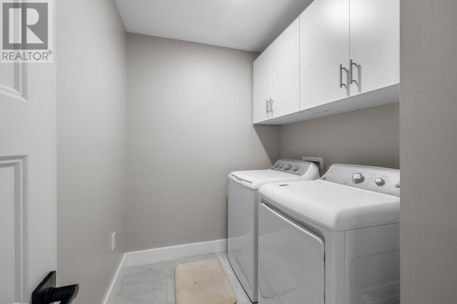 31 Starlite Street Property Photo 16