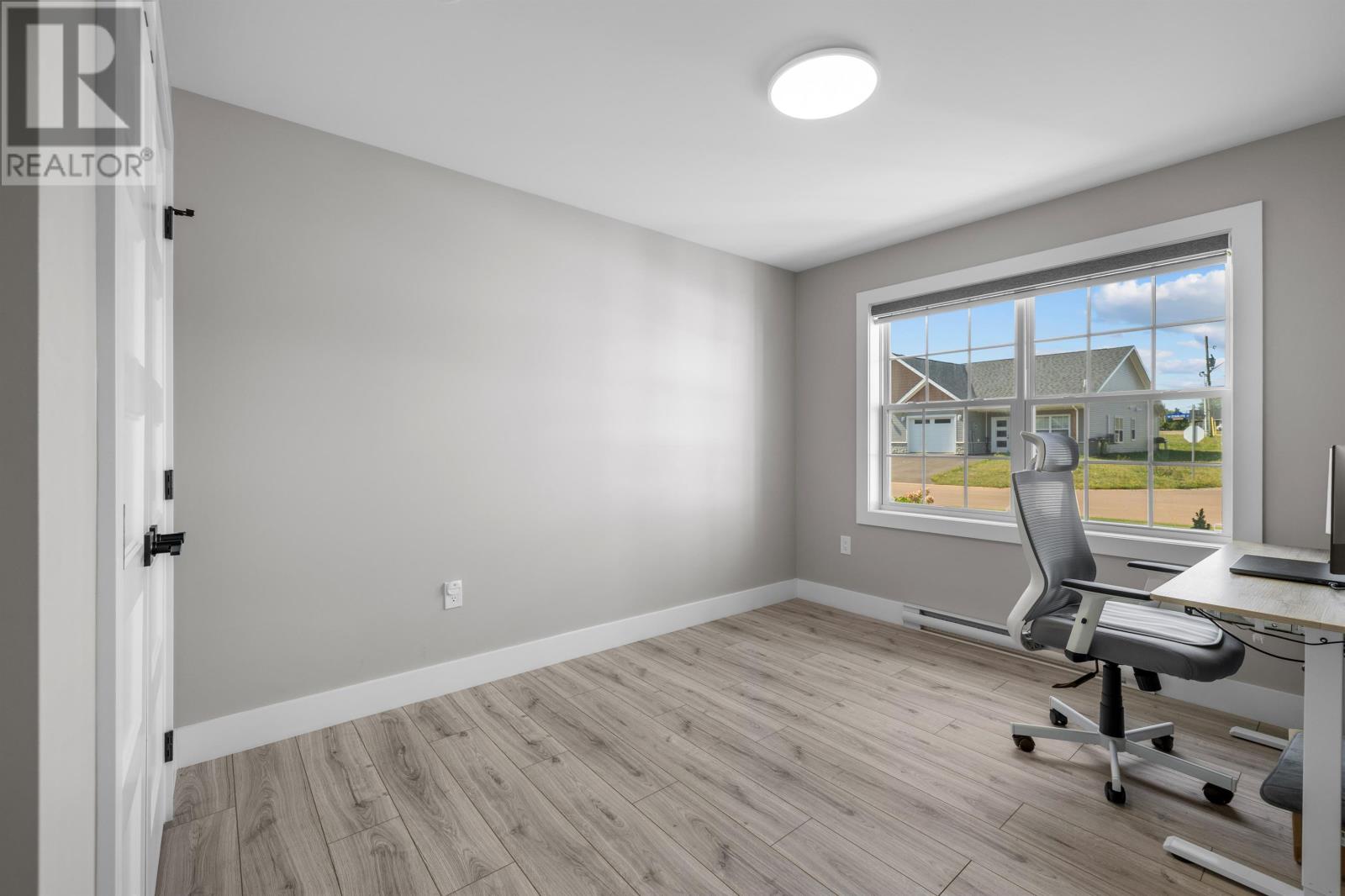 31 Starlite Street Property Photo 17