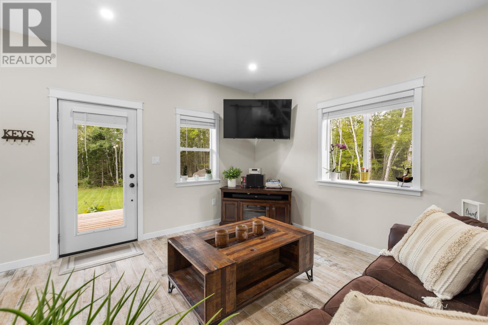 1117 Long River Road Property Photo 7
