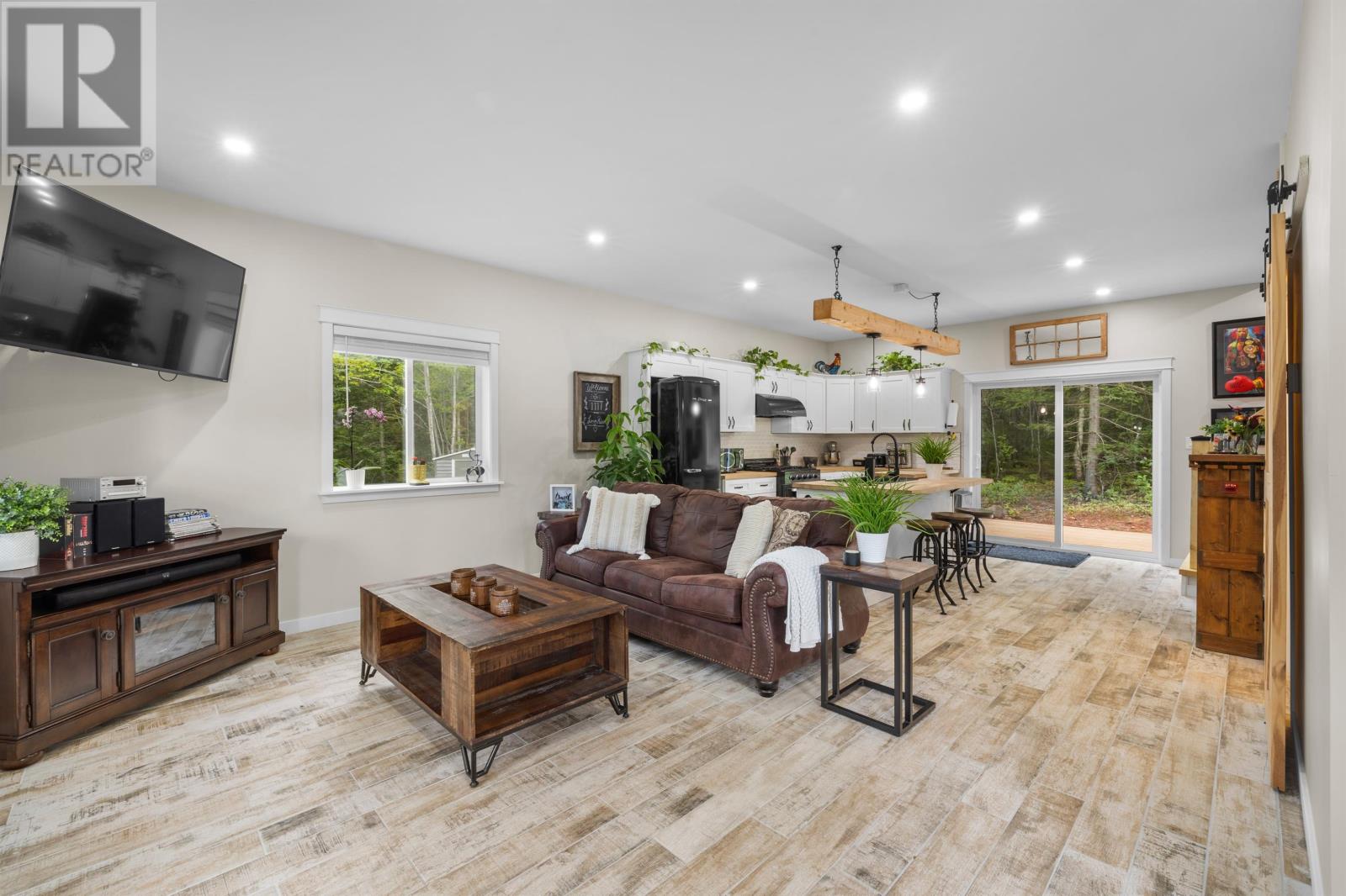 1117 Long River Road Property Photo 10