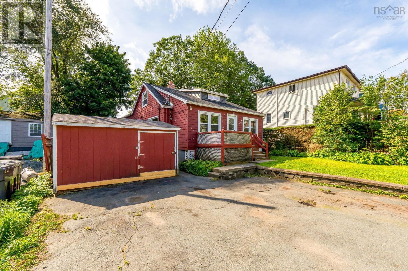 20 Rufus Avenue Property Photo 3