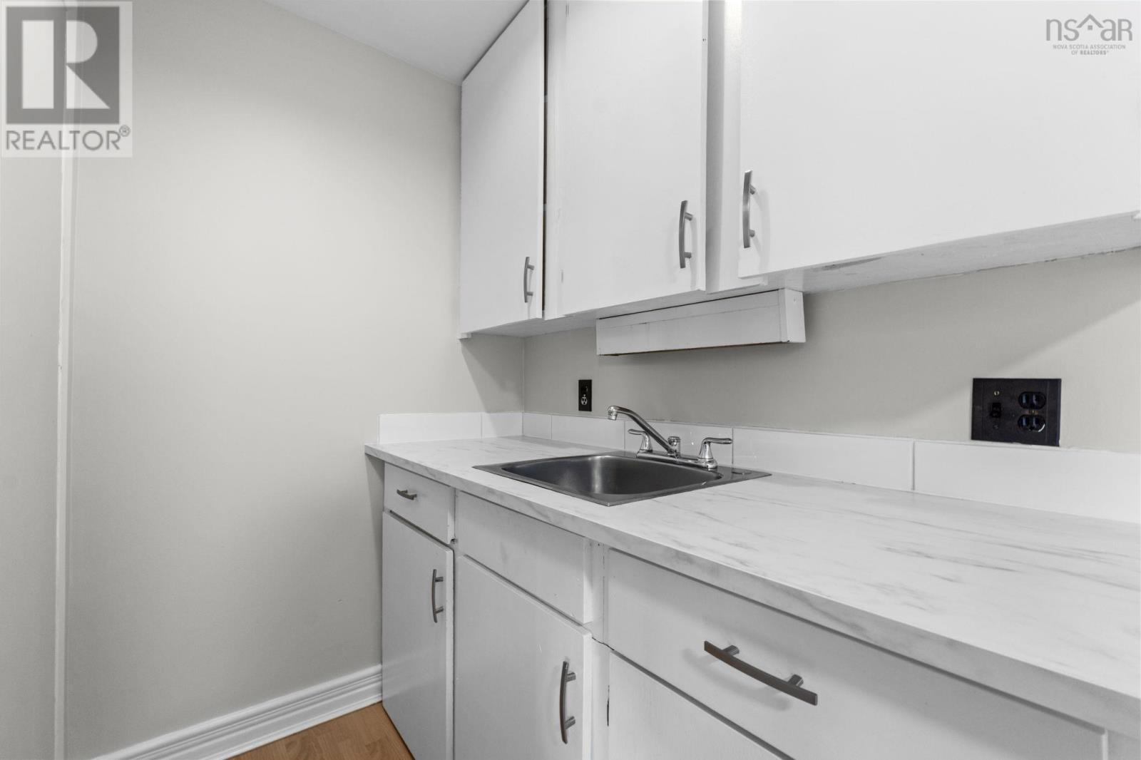 20 Rufus Avenue Property Photo 7
