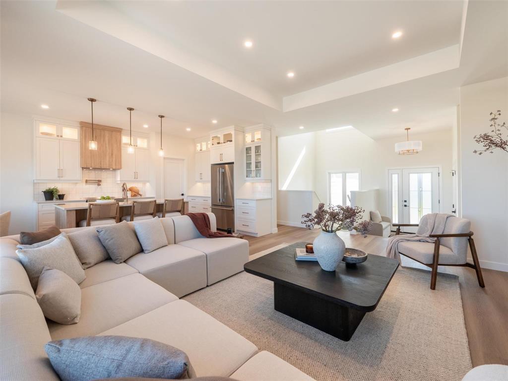 400 Grande Pointe Meadows Boulevard Property Photo 9