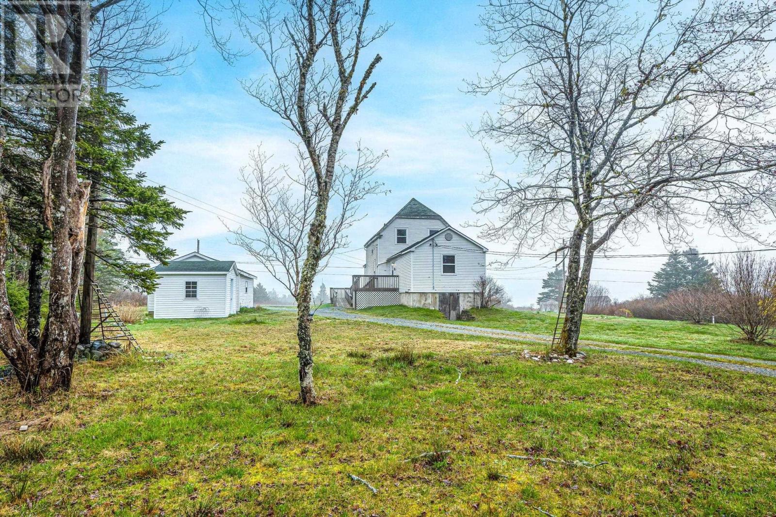 12 Lighthouse Road Property Photo 4