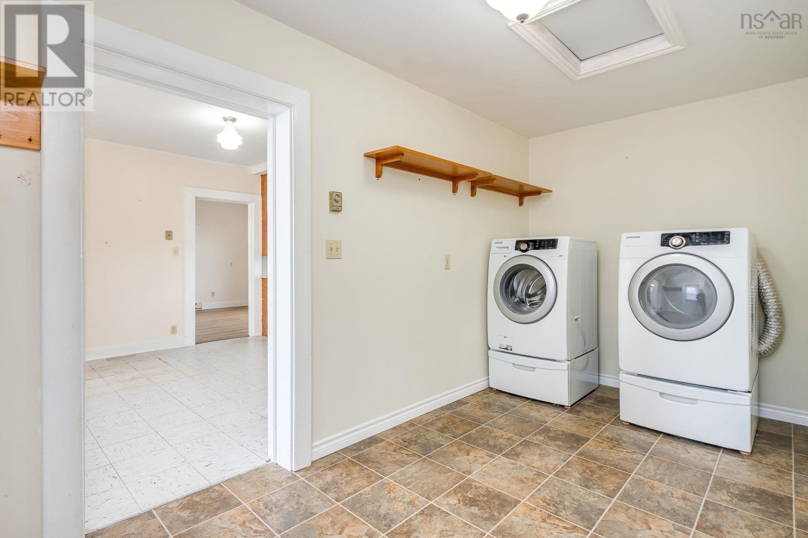 12 Lighthouse Road Property Photo 5